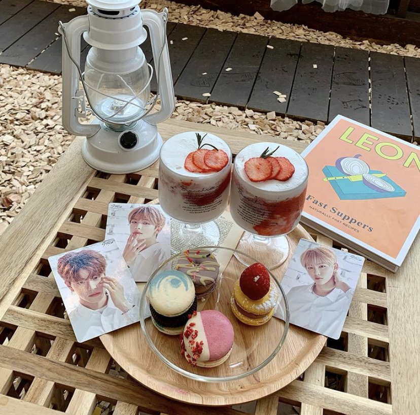 大阪で推し活をするなら？友人にシェアしたくなるおすすめのカフェやスポットをご紹介 - かんでんWITH YOU