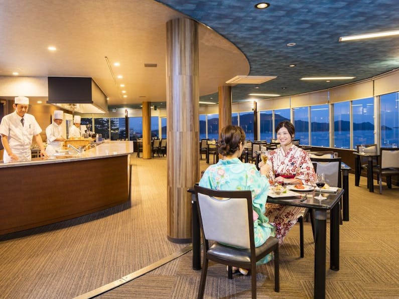 レトロ回転展望の喫茶、惜しくも閉幕Lmaga.jp