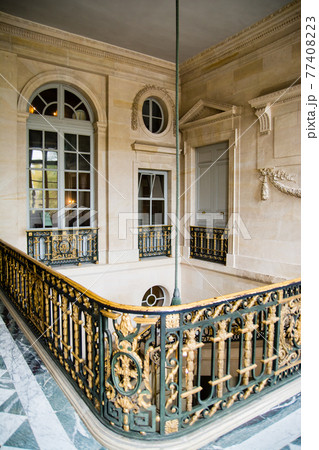 ベルサイユ宮殿 1日英語ツアー 庭園＋グラン・トリアノン＋プチ・トリアノン＋王妃の村里自由見学