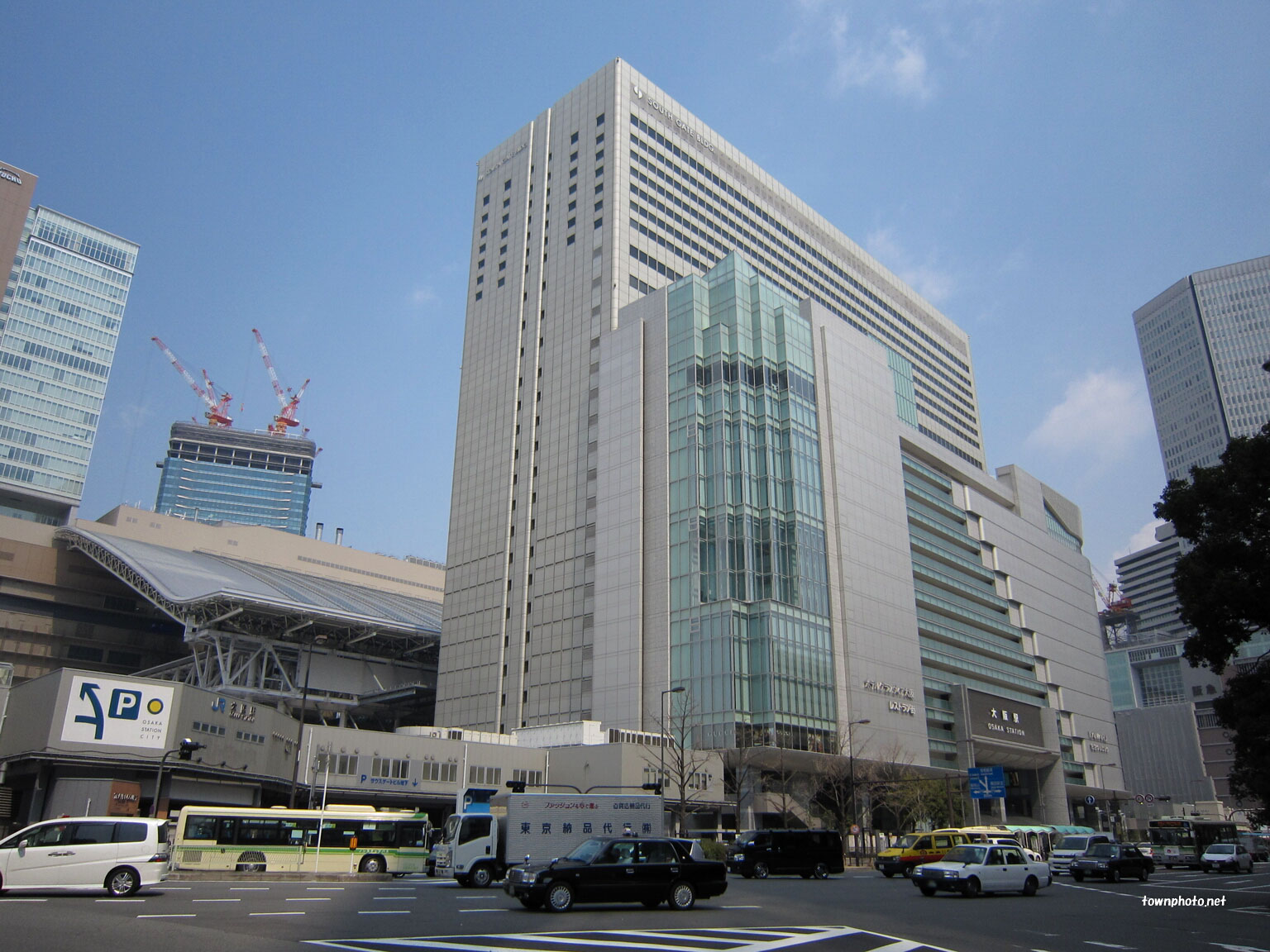 JR 大阪駅桜橋ジャンボ8大阪駅を中心とした広告は広告商事 - 屋外広告・交通広告・地下街広告を中心とするOOHメディアの広告代理店