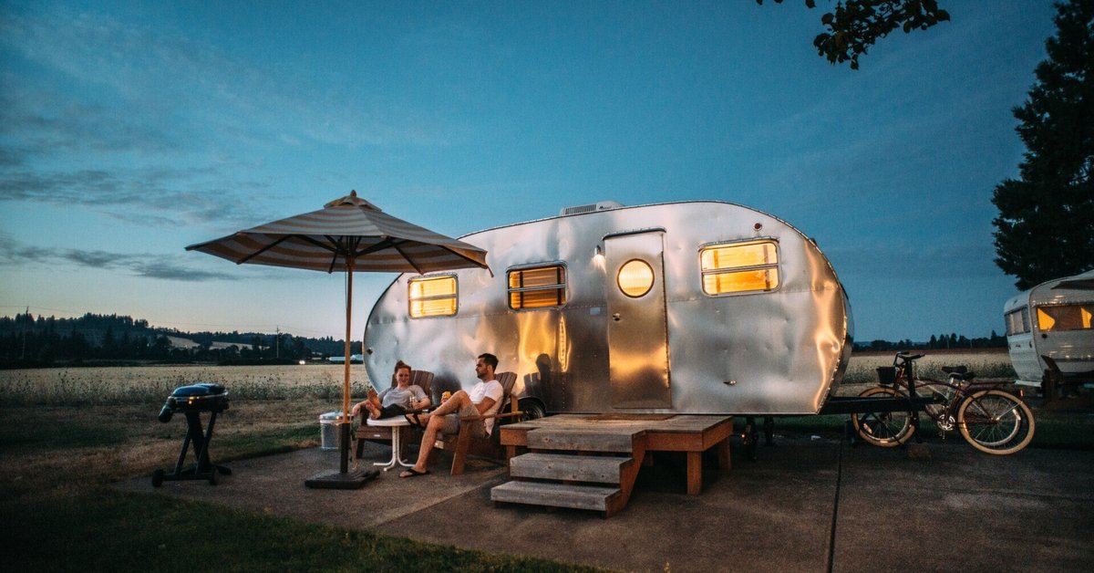 海まで徒歩3分！トレーラーハウスに泊まれる「アンカービレッジ 九十九里プライベートキャンプ」でグランピング体験をキャンプ・アウトドア情報メディアhinata