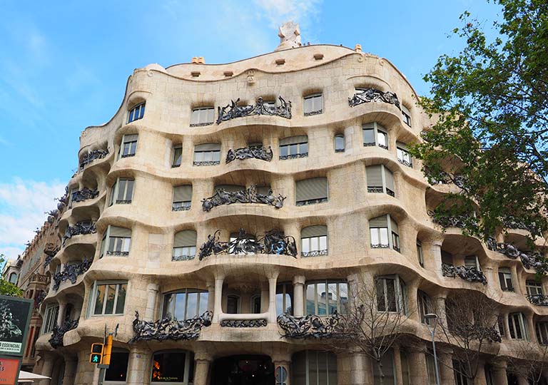 スペインの治安最新ガイドバルセロナ＆マドリードの要注意エリア・安全対策もNEWT ニュート