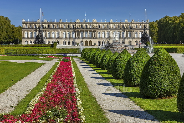 ドイツ ヘレンキームゼー城の観光・見所について 現地オプショナルツアーの みゅう