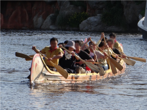 公式 アメリカ河でカヌーレース開催！参加キャストにインタビューしてみました♪東京ディズニーリゾート・ブログ東京ディズニーリゾート