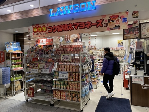 めんべいの 売り場拡大中！ いろんな めんべい