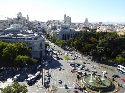 綺麗なコインロッカーがあります』by まおちゃーんマドリード プエルタ デ アトーチャ駅AVE