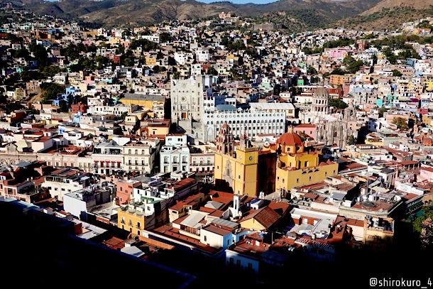 本日より夏のシーズンメニューが登場！🌴🏄🍍南国をイメージしたトロピカルなパフェやパンケーキをご用意しています。またロコモコやタコライスなどもおススメです😊期間は８月末までおふろcafe星遊館芦別温泉スターライトホテルおふろcafeおふろカフェおふろ