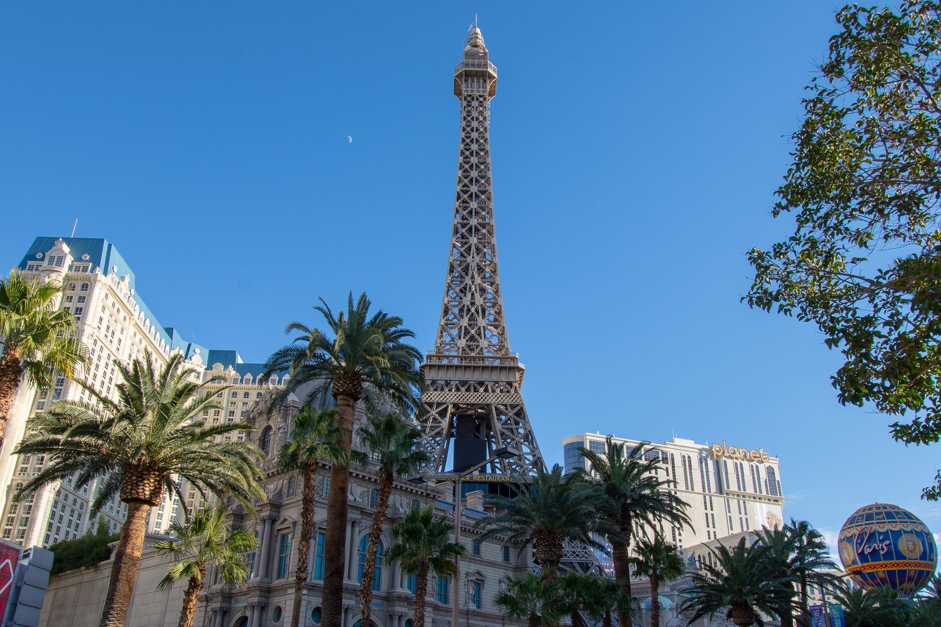 ラスベガスの風景 パリスホテルの夜景 の写真素材58569631- PIXTA