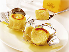 鹿児島県指宿で買える、マンゴースイーツのお土産3選。どこか懐かしくて陽気なパッケージにリニューアル！ 旅するデザイナーがおすすめするお土産たち！コラムカルチャー ＆ ライフFUDGE.jp