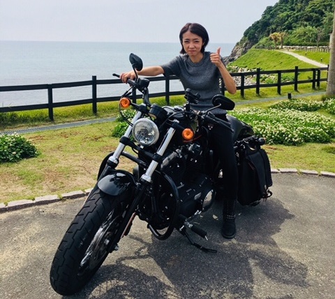 大型バイクと美女のパフォーマンスショー 福建省--人民網日本語版--人民日報