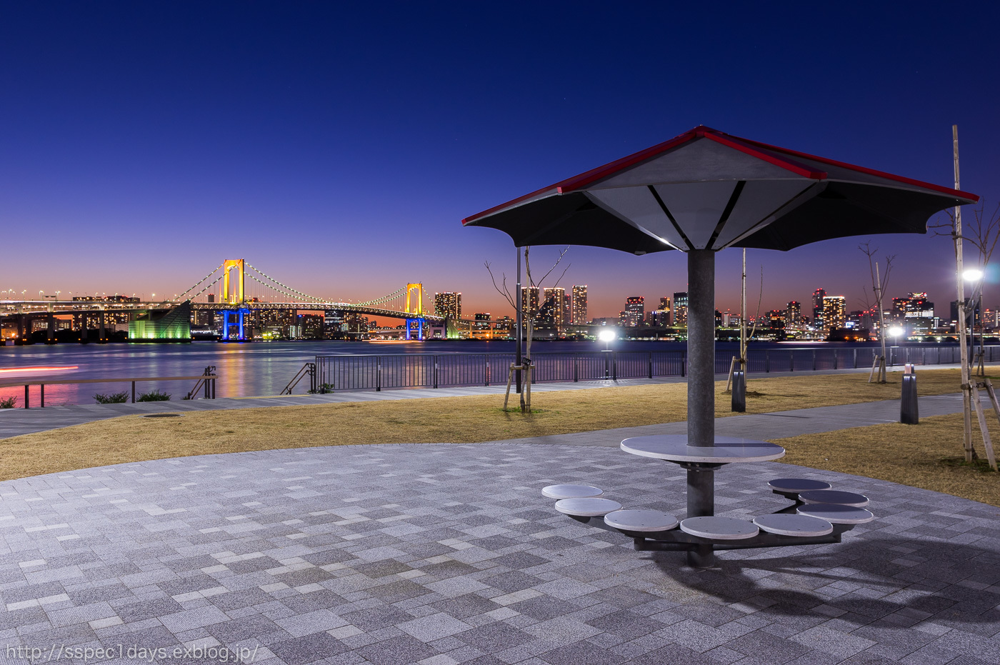 豊洲ぐるり公園 東京都江東区 で出張撮影ができるおすすめ出張カメラマン子ども・家族写真の専門、一律料金で安心 -