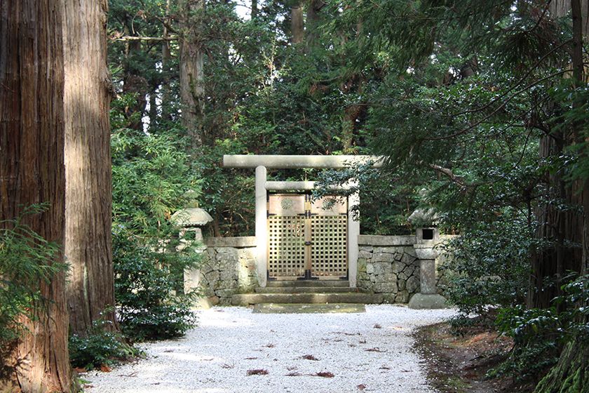 真野御陵入口」 バス停 の時刻表 アクセス