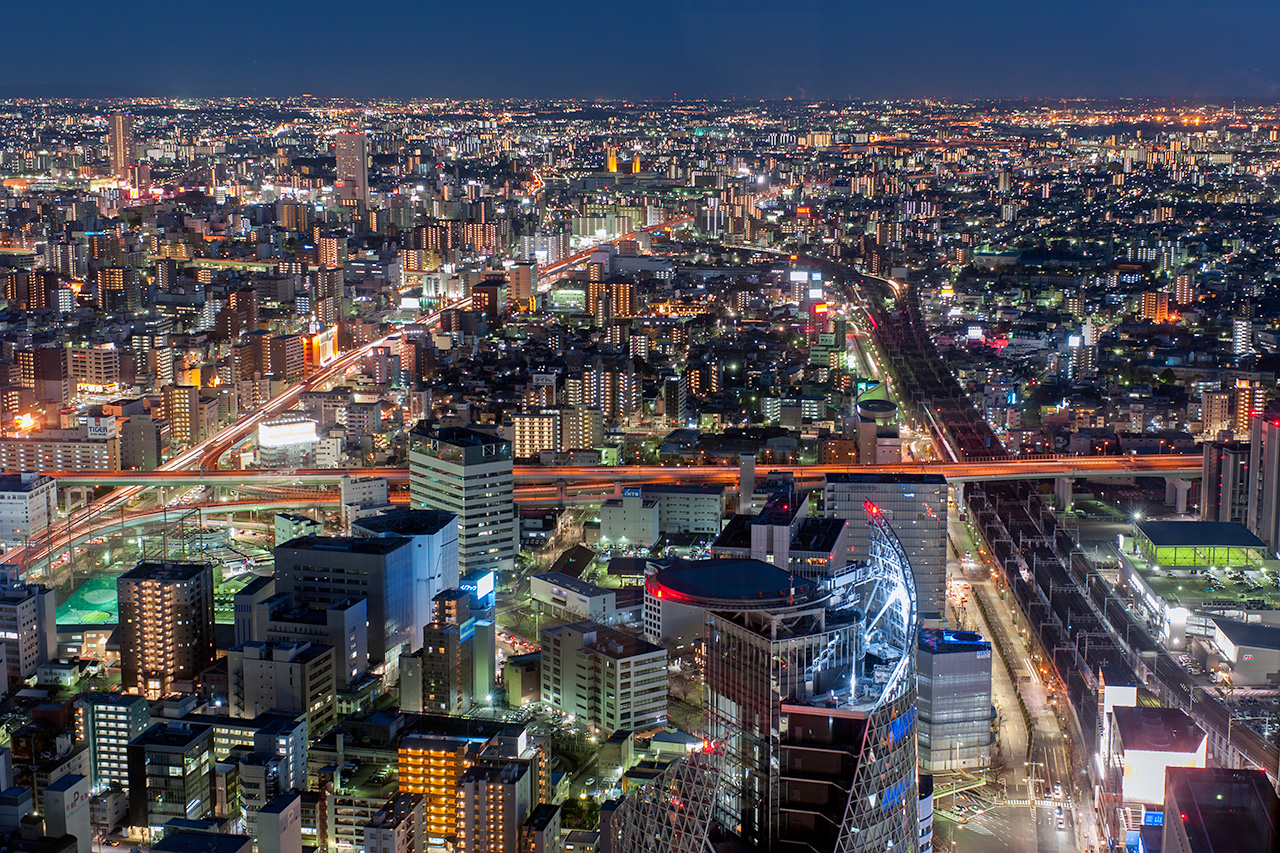 公安9課ごっこが捗る ビルから見下ろした名古屋の夜景が「攻殻機動隊っぽい」と話題 1 2ねとらぼ