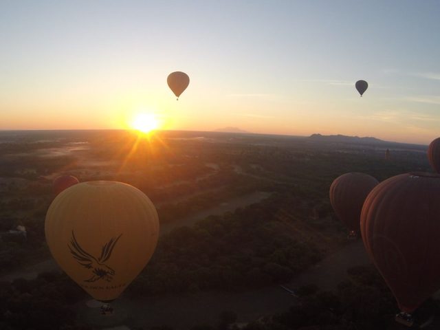 カンボジア シエムリアップアンコール・ワット日の出日の入り時間 - MAPLOGS