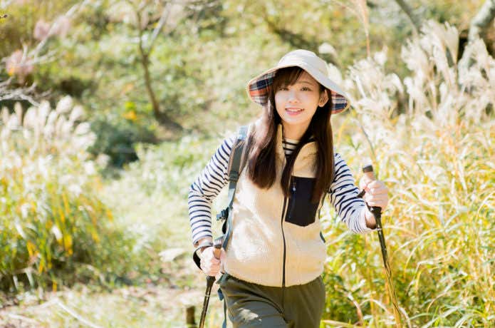 登山装備 夏の登山の服装をご紹介！～メンズ・レディースごとのおすすめのウェアやレイアリングのコツなど初心者にもわかりやすく解説～山ガール・登山女子も必見