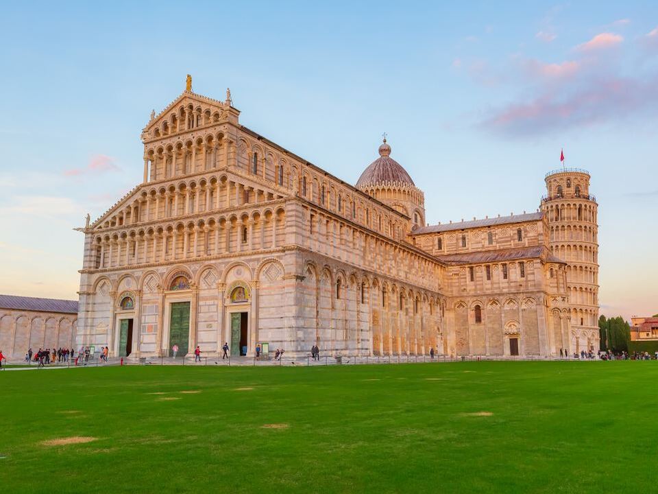 世界遺産 ピサのドゥオモ広場とは？大理石と芝生の絶景！ – skyticket