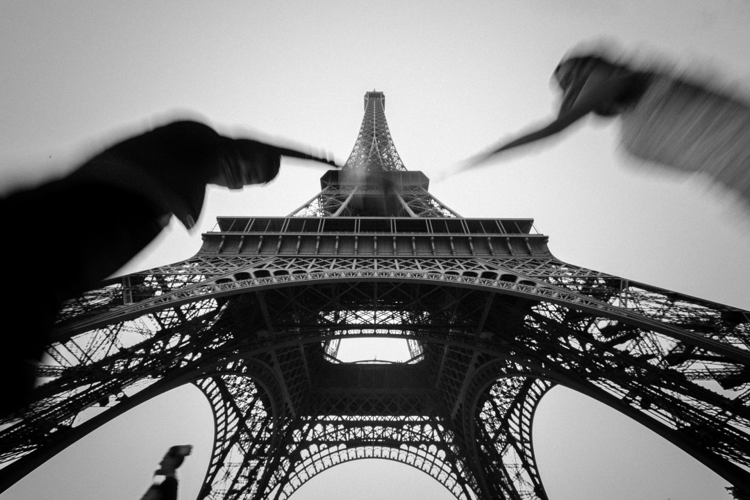 プレゼント付き！ エッフェル塔をもっとフォトジェニックに撮るスポットガイドPARIS mag