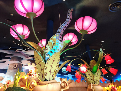 アリス、ハートの女王モチーフ！東京ディズニーランド「クイーン・オブ・ハートのバンケットホール」14：00〜17：00の時間限定シェイブアイス かき氷