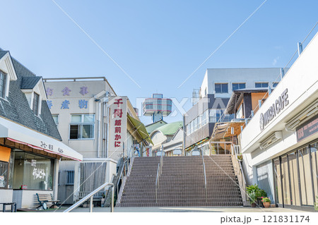 戻して進む！東尋坊で前例のない再整備が始まった 日本有数の観光地が目指す“本来の姿”とは 2 5JBpressジェイビープレス