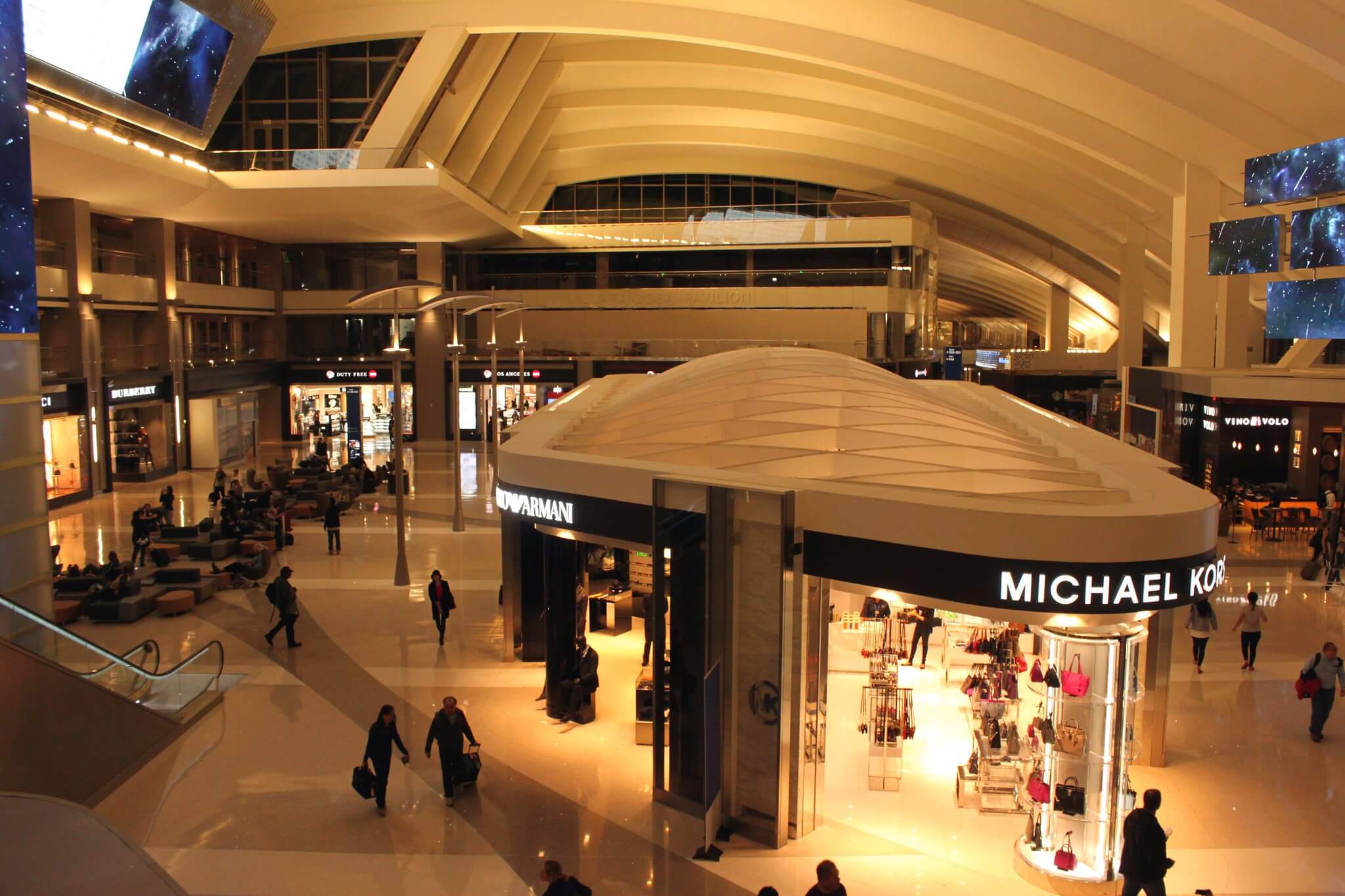 2025年最新 ロサンゼルス国際空港を徹底解説！アクセスからラウンジまでNEWT ニュート