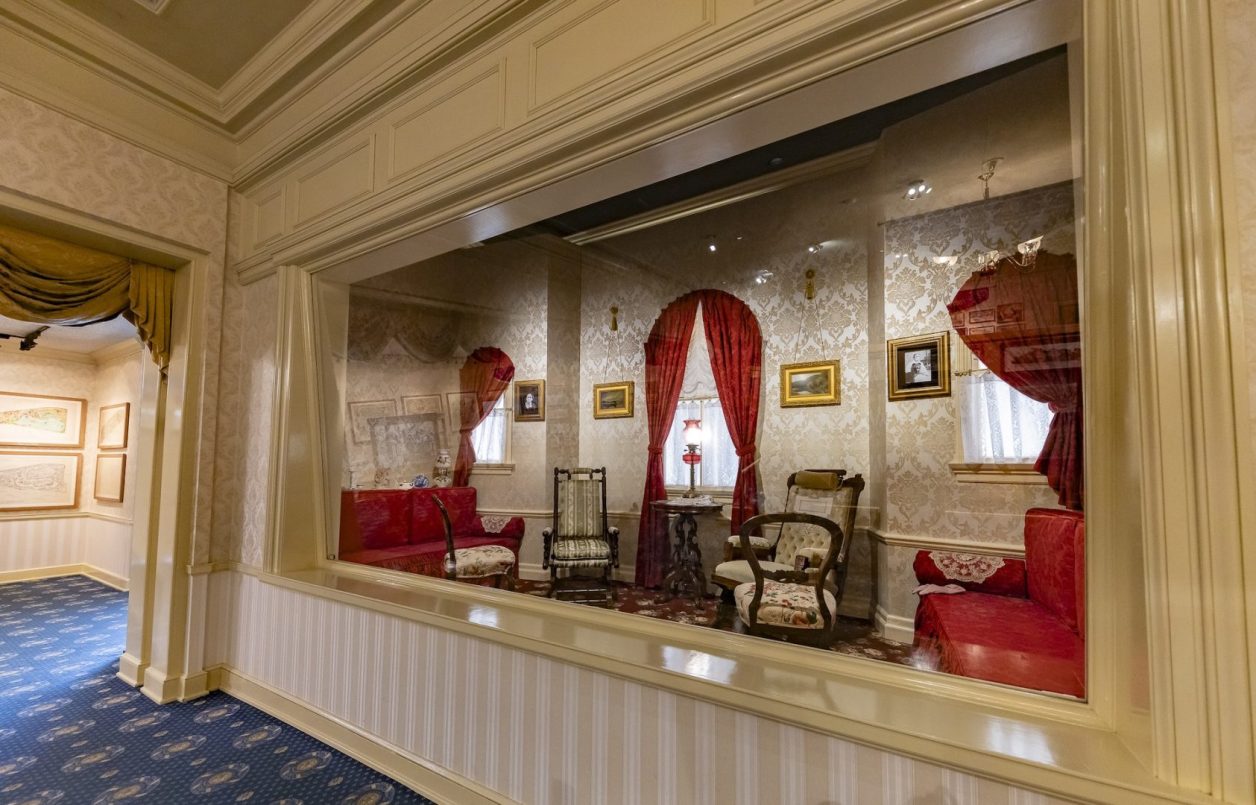 憧れのウォルト・ディズニー・スタジオへ巡るVIPツアー🌈 アドベンチャー・バイ・ディズニーが贈る他では体験できないディズニー の夢と魔法の舞台裏に深く触れることができる専門のガイド付きのVIPツアー「ディズニーランド・リゾート・アンド・サウザン・カリフォルニア