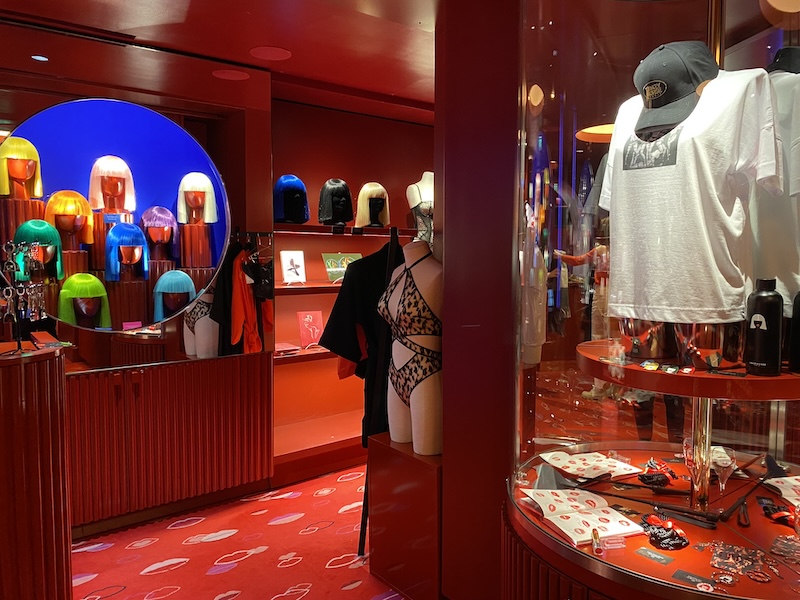 クレイジーホース・パリ ショーチケット ダンサーと行く1時間プライベートバックステージツアー付き