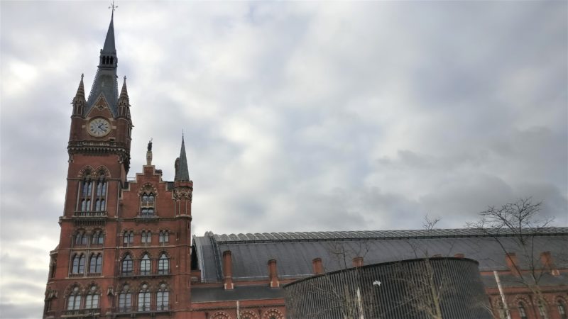 ロンドン、キングズ・クロス駅 おすすめ休憩スポット♪地球の歩き方