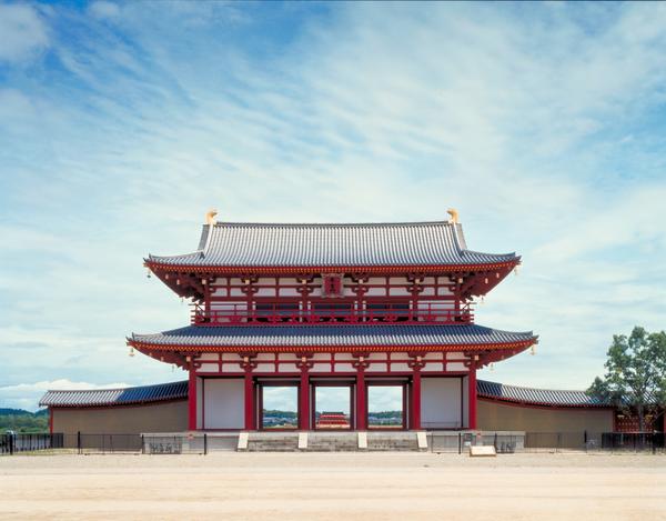 奈良「唐招提寺」で、古より受け継がれる仏教建築を味わう。その魅力と価値、見方など家庭画報.com“素敵な人”のディレクトリ