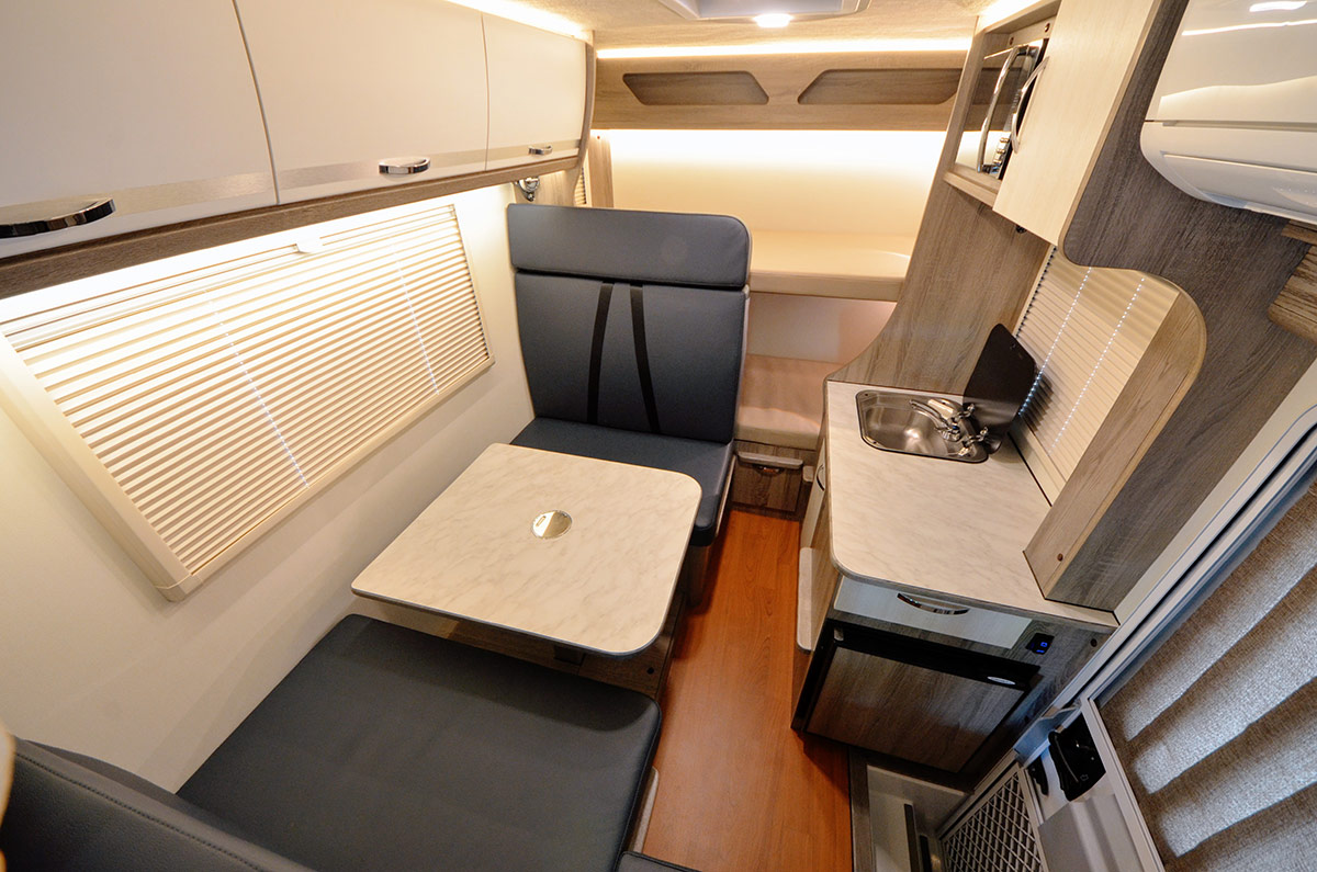 エアコンも装備できるボンゴのライトキャブコン「マルス」は初心者にもおすすめキャンピングカースタイル