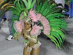 ハメを外すにもほどがある？みんなで大騒ぎする「世界のお祭り」9選 - ページ