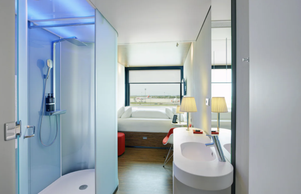 パリ空港 ホテル-ディズニーランド・パリ間のプライベート送迎 - 片道GetYourGuide