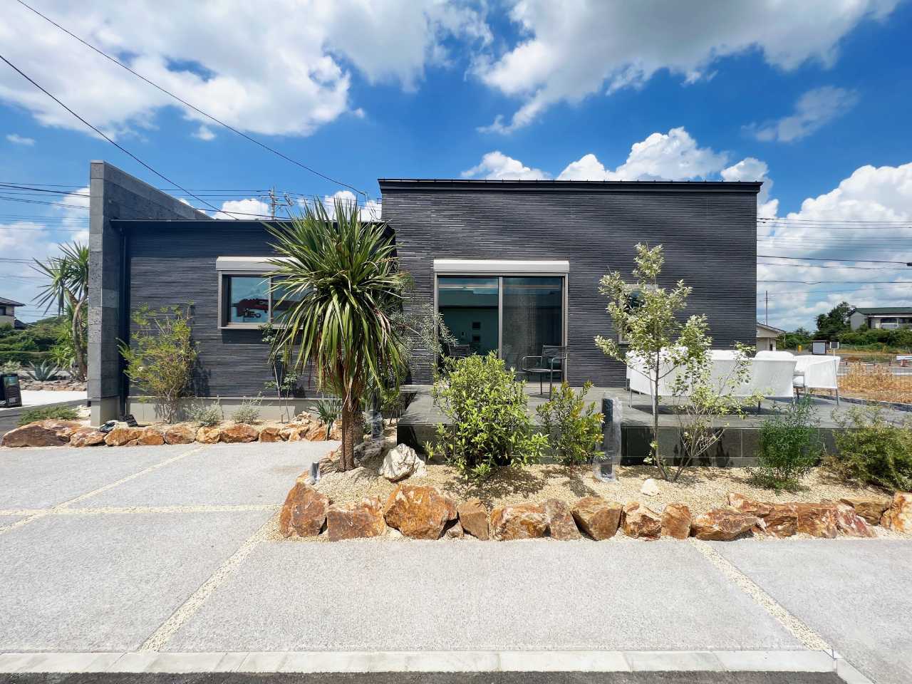 南国リゾート」をイメージした オリジナリティあふれる平屋 - マイホーム