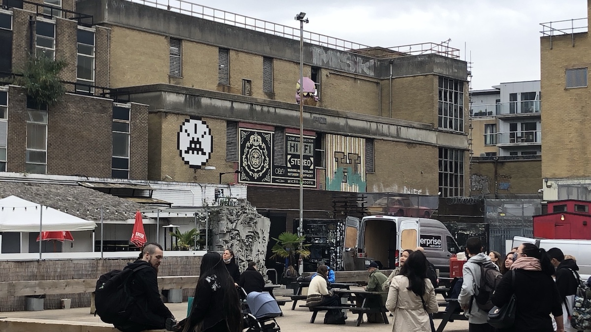 ロンドンレポート 個性派エリア ブリックレーンマーケット