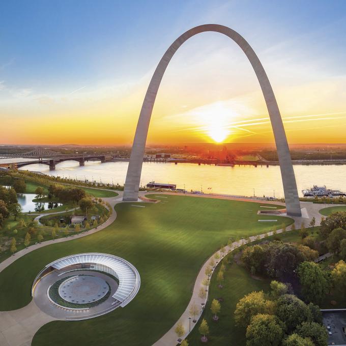 ロンドンの歴史を語るシンボル「セント・ポール大聖堂」観光旅行ガイド トレンジョイ