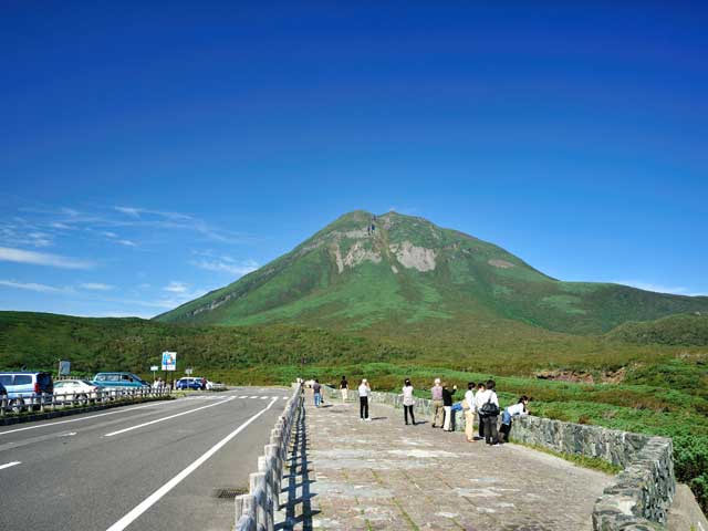 北海道・上士幌町の紅葉５選！三国峠の絶景と聖地オッパイ山で紅葉狩り北海道トラベルjp 旅行ガイド