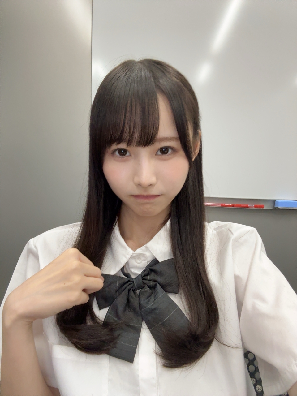 白糠町の新しい観光ポスターが完成しました!恋問海岸の朝と夕方、ふたつの表情を 美しくとらえた、白糠町の新しい観光ポスター。「探しにゆこう、旅の色。」をテーマに、 朝陽と夕陽に包まれた美しい風景を