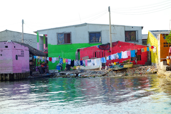 世界有数の人口密度！ モルディブ首都マーレの変化に驚く古関千恵子の世界極楽ビーチ百景