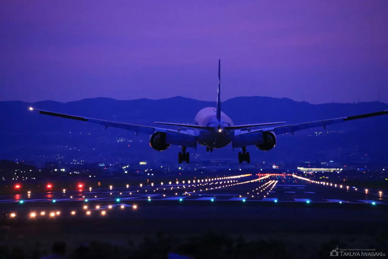 伊丹空港千里川土手夜景 - PONYの写真缶