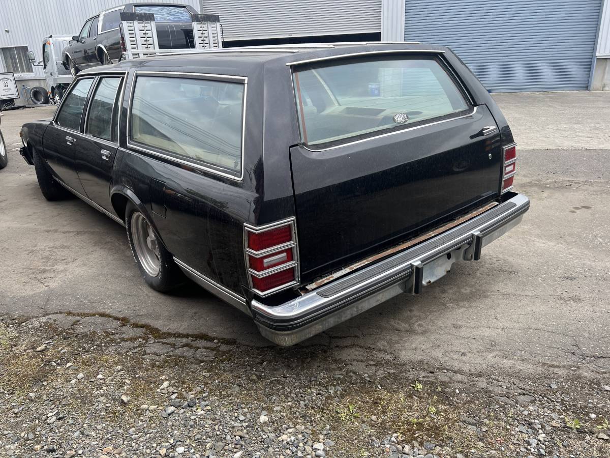 営業スタッフ募集中！シボレーカプリスワゴンのお話です。アメ車&ネオクラシックカスタムカー専門店！ネイティヴログ