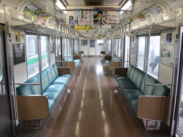 車内広告交通広告名古屋、愛知の車内広告なら東海廣告