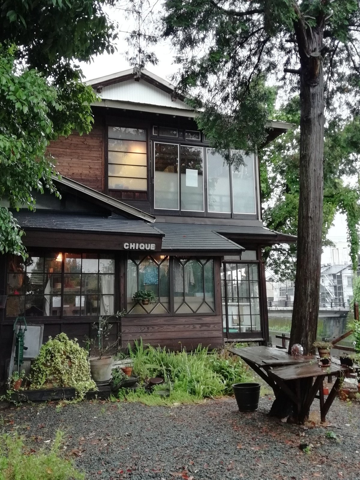 尾ノ上の「OLD SOUL」はエスニック料理が絶品のリノベカフェ