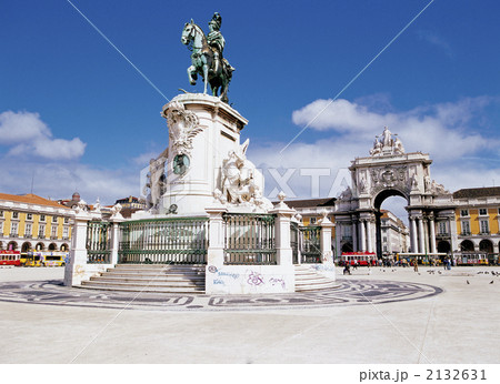 コルメシオ広場 10376009037 の写真・イラスト素材アマナイメージズ