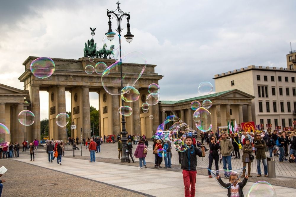 ブランデンブルク門 ドイツ の写真 – Unsplashの馬の無料画像