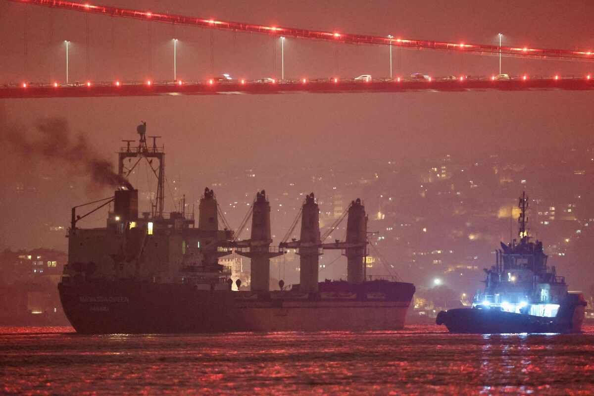 地中海東部に滞在していたロシア海軍黒海艦隊の潜水艦ロストフ・ナ・ドヌーはダーダネルス海峡を通過して黒海へ戻るロシア海軍情報供給部