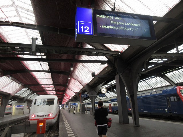 ベルン駅を楽しむ 構内図や接続の様子も収録、19年夏