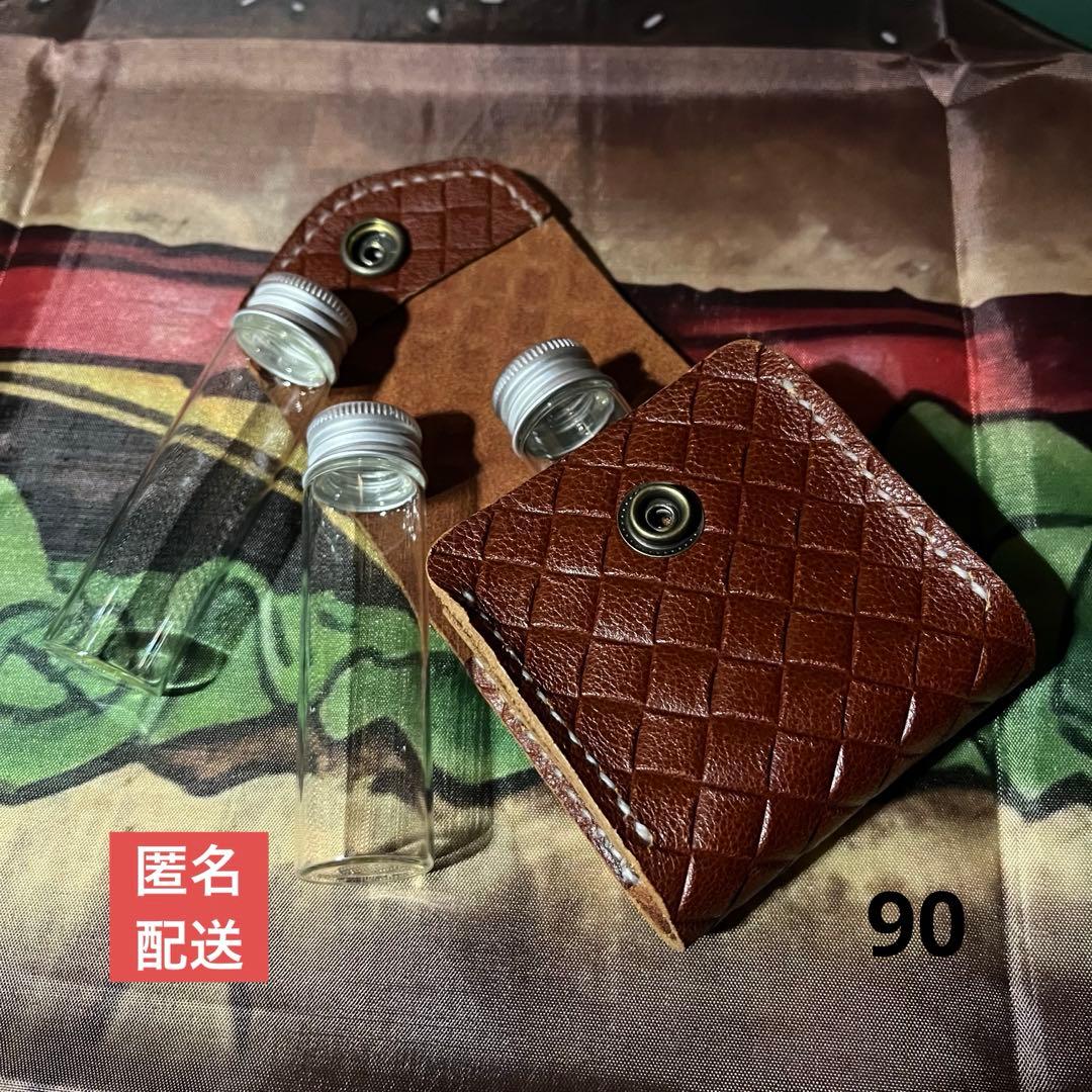 ケーブルタイ 端革と100均の道具だけで作れます。 レザークラフトが初めてでも簡単に作れて実用的。 CAMP