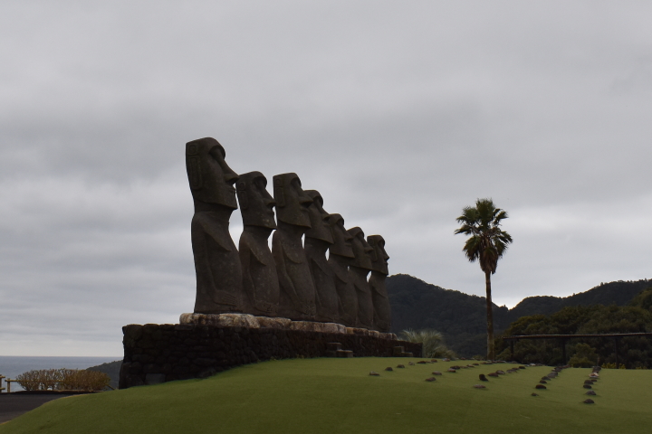 モアイ像Trip.com 日南