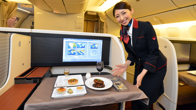 飛行機ファーストクラス」の1.7万点のロイヤリティフリー画像、写真素材、絵Shutterstock