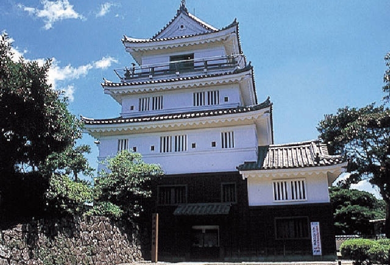 クリスマスに愛でる日本の名教会建築 キリシタンの聖地・長崎の「カトリック田平天主堂」へ家庭画報.com“素敵な人”のディレクトリ