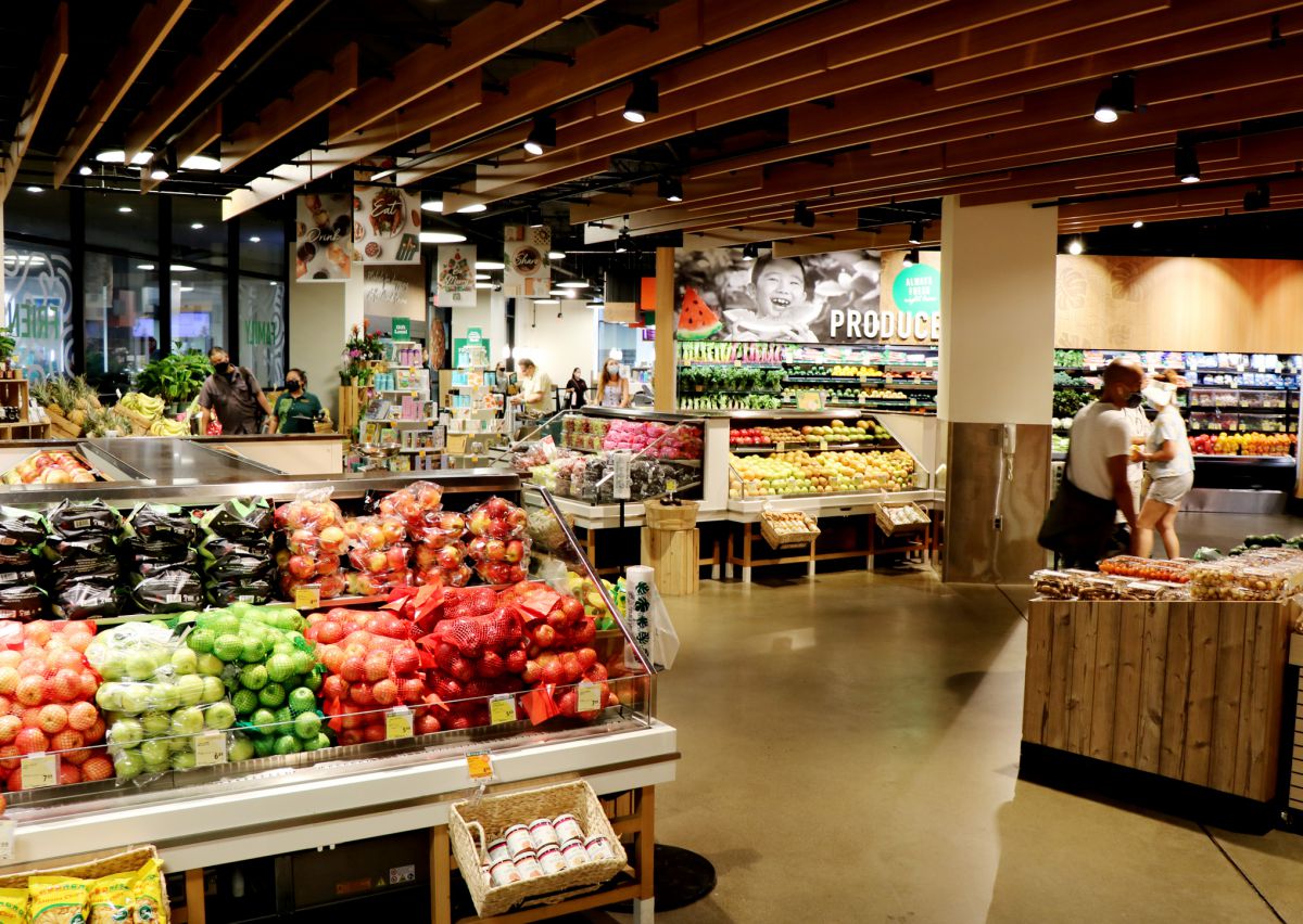 ハワイ滞在中の強い味方！グルメスーパー「フードランド・ファームズ」で毎日のフードもお土産ショッピングもばっちり！ハワイ旅行に役立つ最新情報が満載「オリオリハワイ」